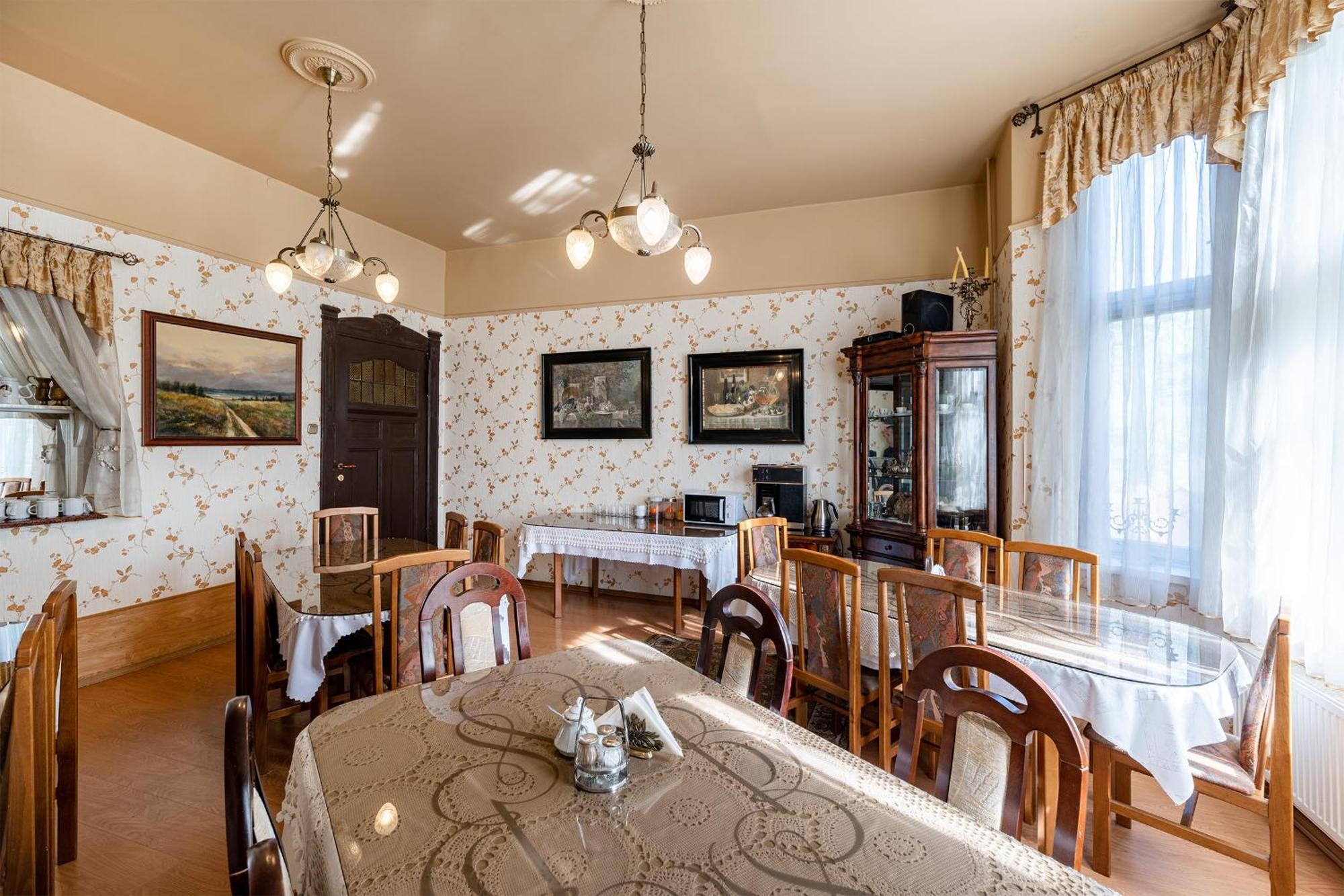 Hotel Pod Zamkiem Olsztyn  Esterno foto