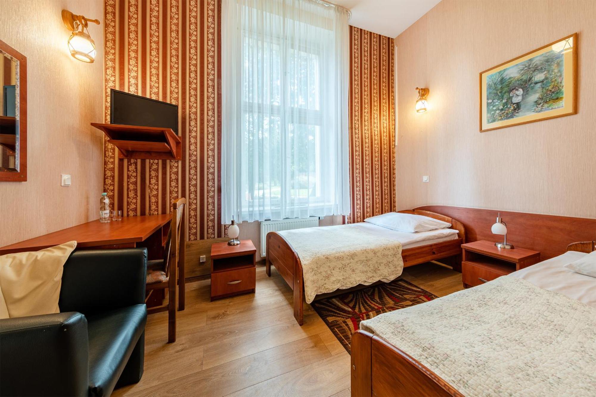 Hotel Pod Zamkiem Olsztyn  Esterno foto
