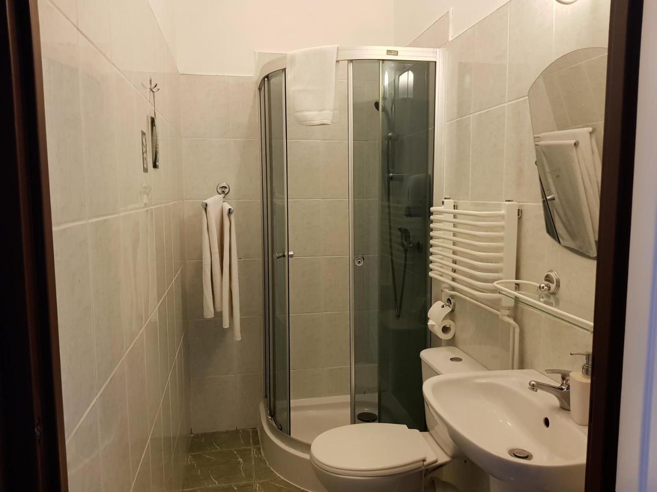 Hotel Pod Zamkiem Olsztyn  Esterno foto